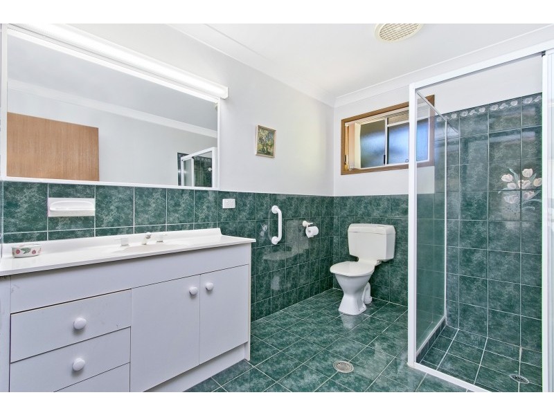 25 Manuka Drive, Banora Point NSW 2486