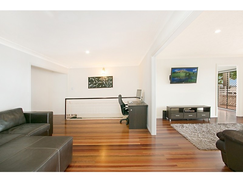 22 Anthony Avenue, Banora Point NSW 2486