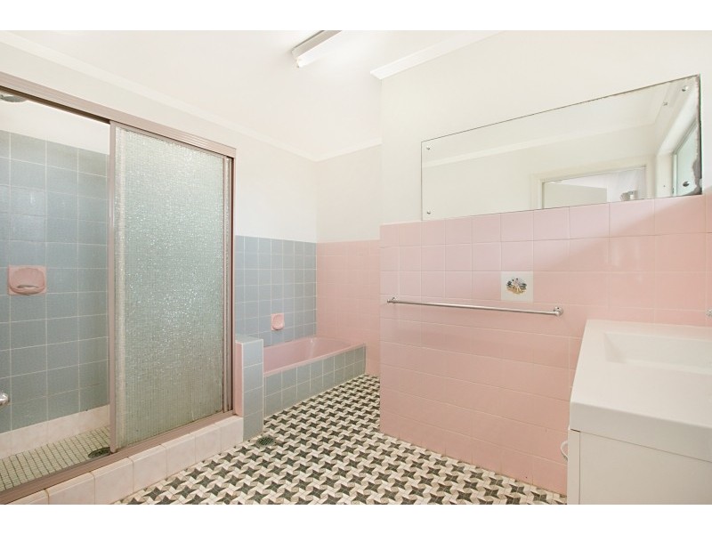 22 Anthony Avenue, Banora Point NSW 2486