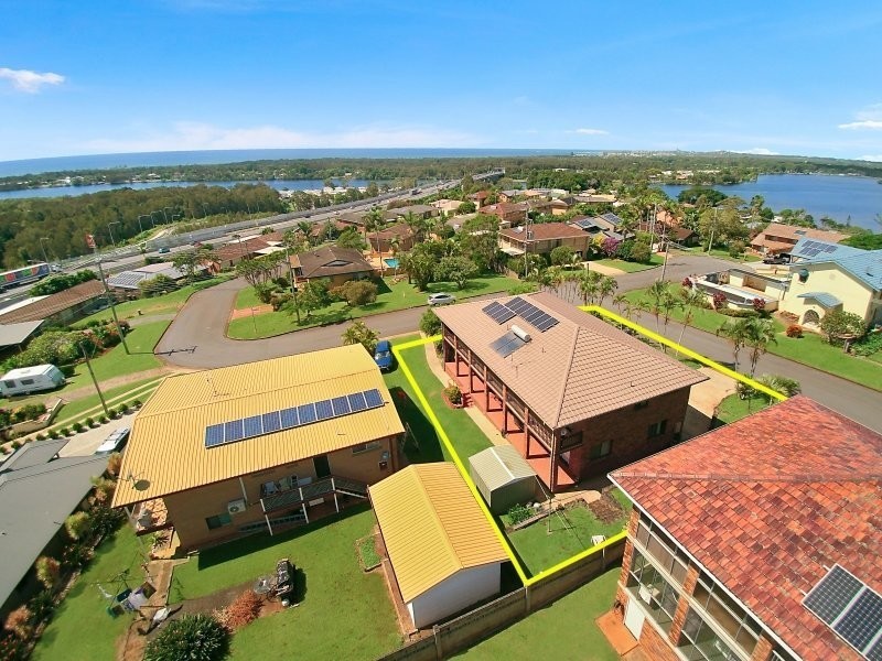 10 Echuca Crescent, Banora Point NSW 2486