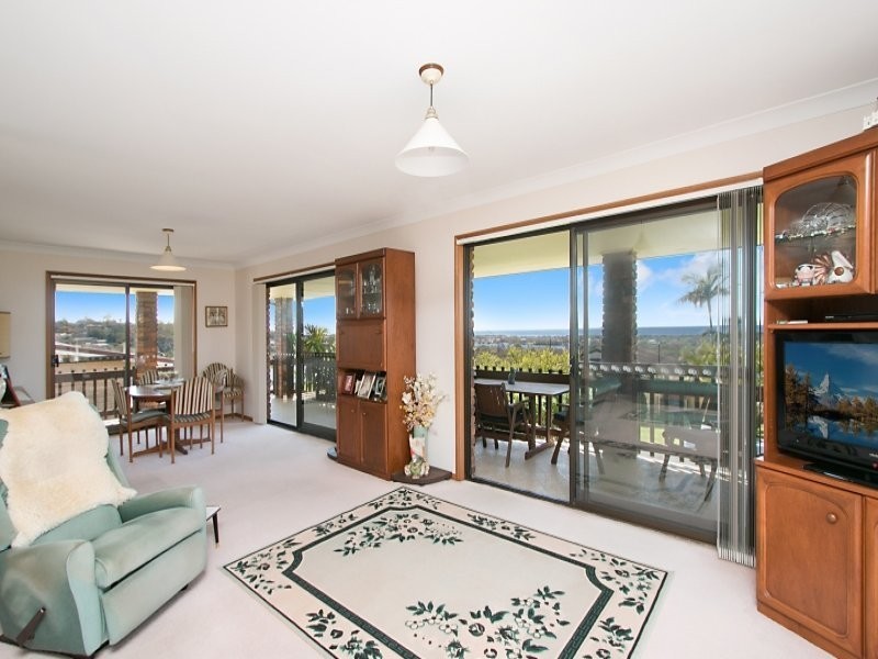 10 Echuca Crescent, Banora Point NSW 2486