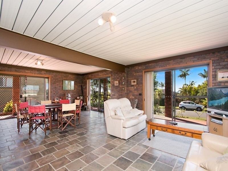 10 Echuca Crescent, Banora Point NSW 2486