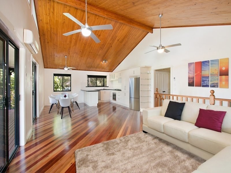 10 Elm Place, Banora Point NSW 2486