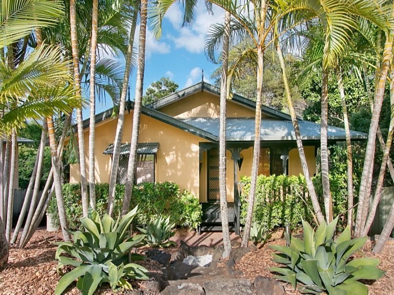 10 Elm Place, Banora Point NSW 2486