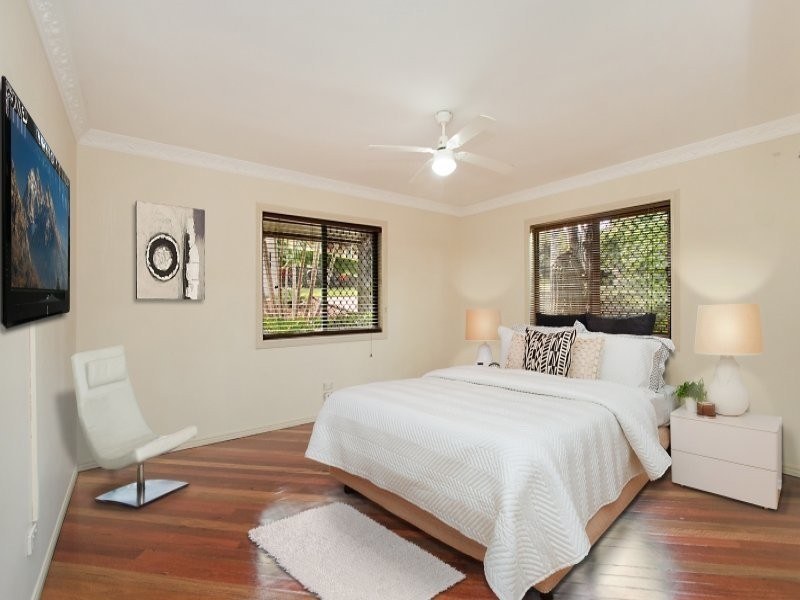 10 Elm Place, Banora Point NSW 2486
