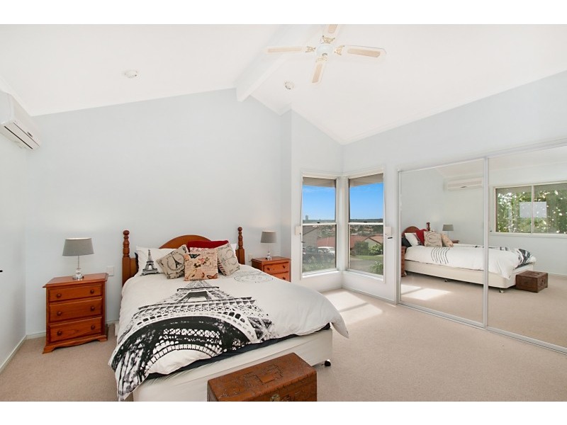 23 Oakland Parade, Banora Point NSW 2486