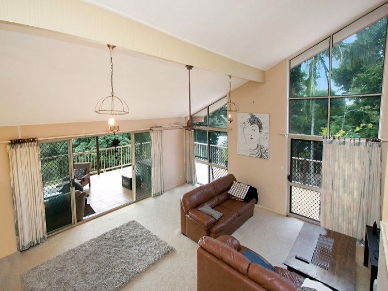 33 Hibiscus Parade, Banora Point NSW 2486