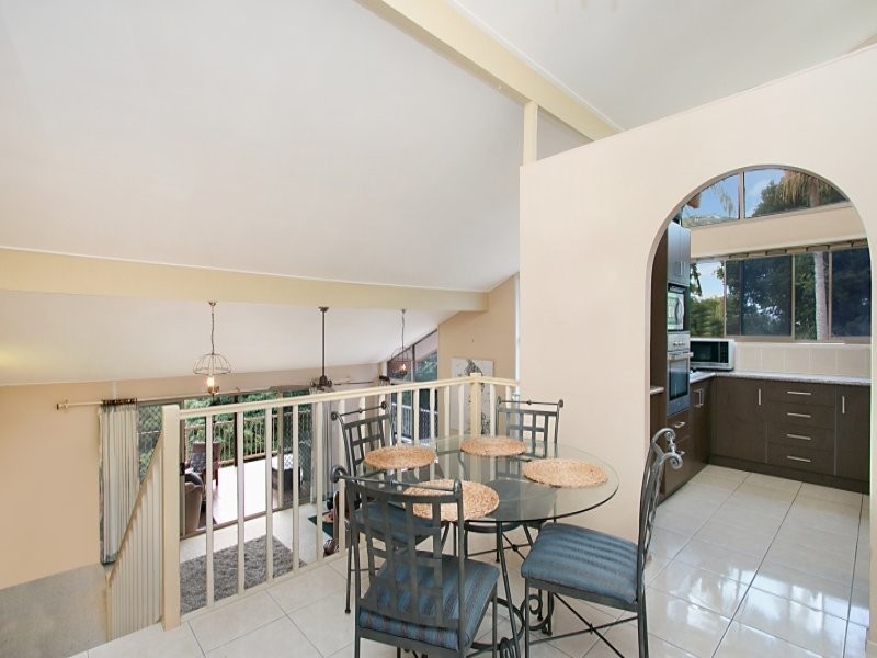 33 Hibiscus Parade, Banora Point NSW 2486
