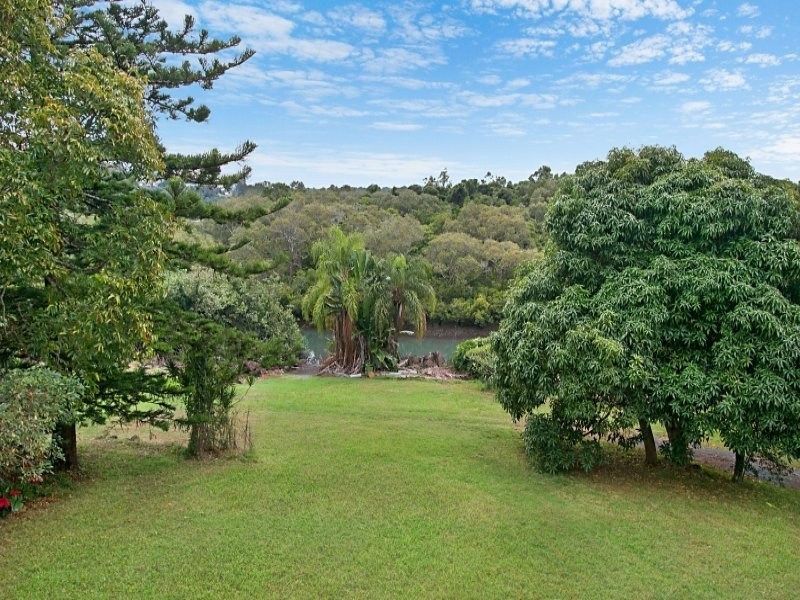 33 Hibiscus Parade, Banora Point NSW 2486