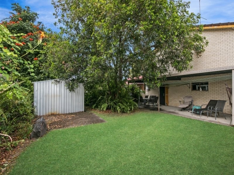 33 Lakes Drive, Tweed Heads West NSW 2485