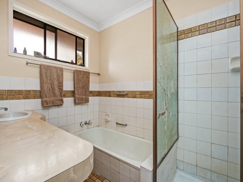 33 Lakes Drive, Tweed Heads West NSW 2485