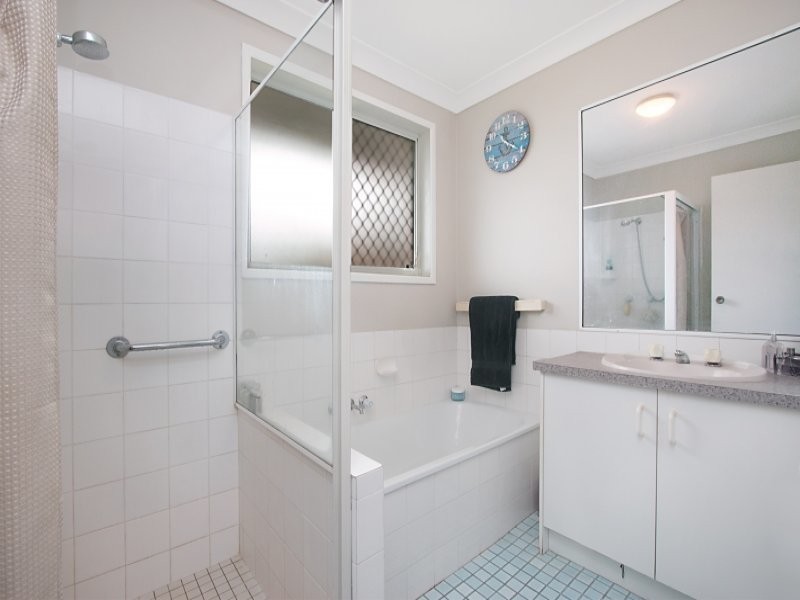 1/40 Martinelli Avenue, Banora Point NSW 2486