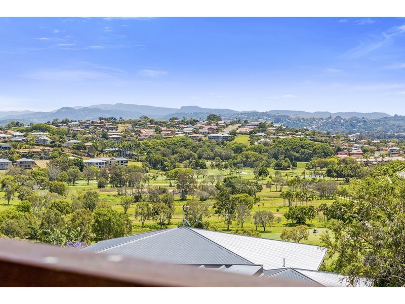 16 Castlecrag Avenue, Banora Point NSW 2486
