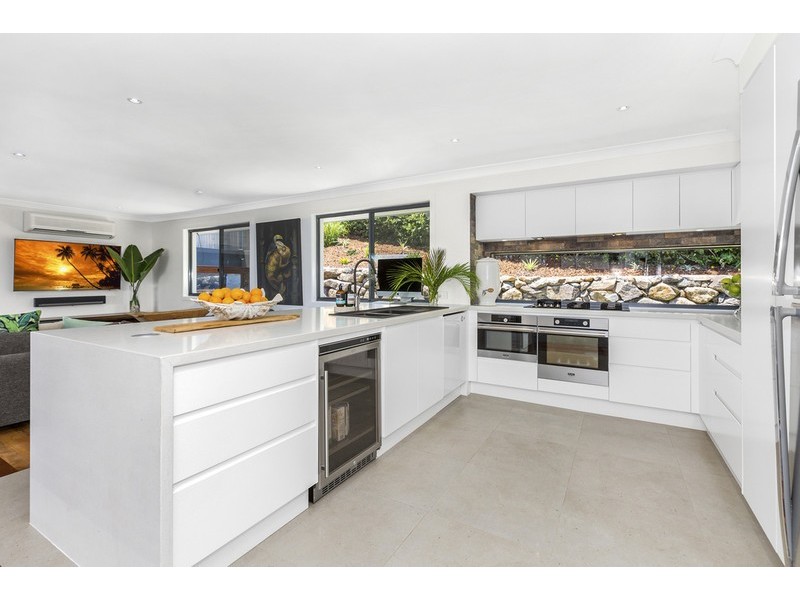 16 Castlecrag Avenue, Banora Point NSW 2486
