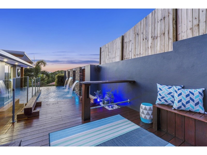 16 Castlecrag Avenue, Banora Point NSW 2486