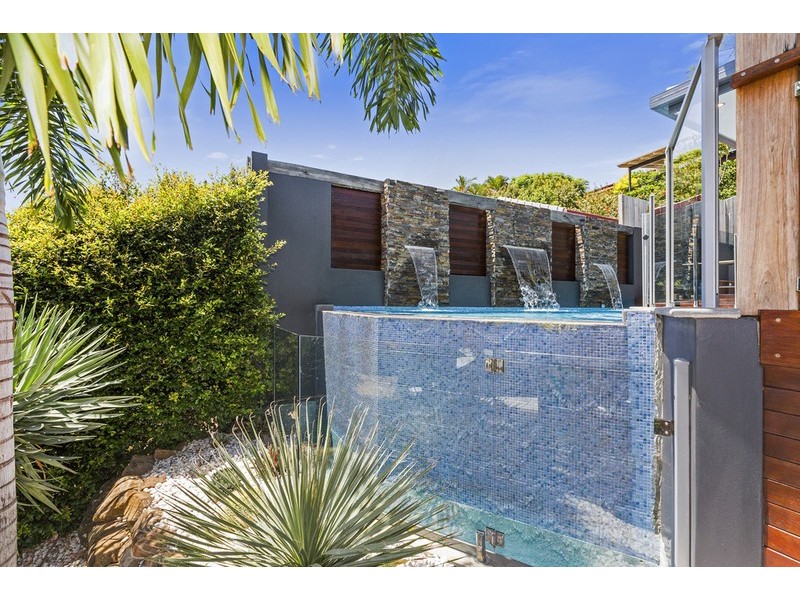 16 Castlecrag Avenue, Banora Point NSW 2486
