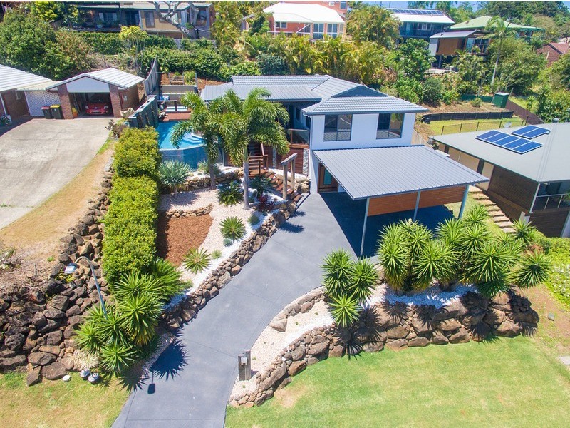 16 Castlecrag Avenue, Banora Point NSW 2486
