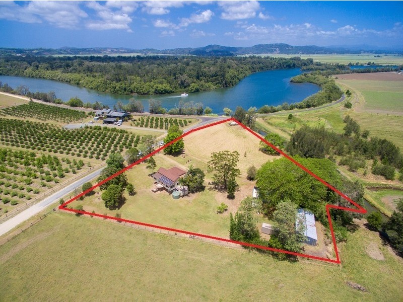 368 Mcauleys Road, North Tumbulgum NSW 2490