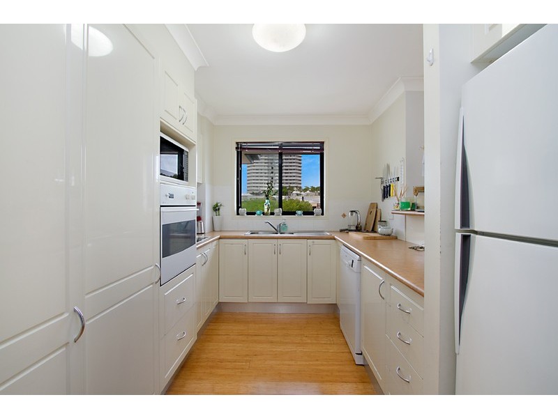 11/16 Dutton Street, Coolangatta QLD 4225