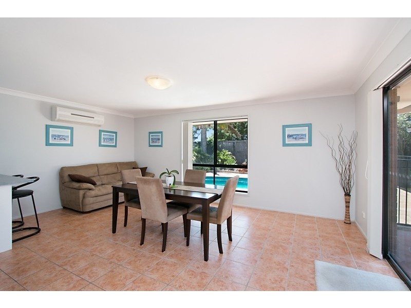 14 Birkdale Court, Banora Point NSW 2486