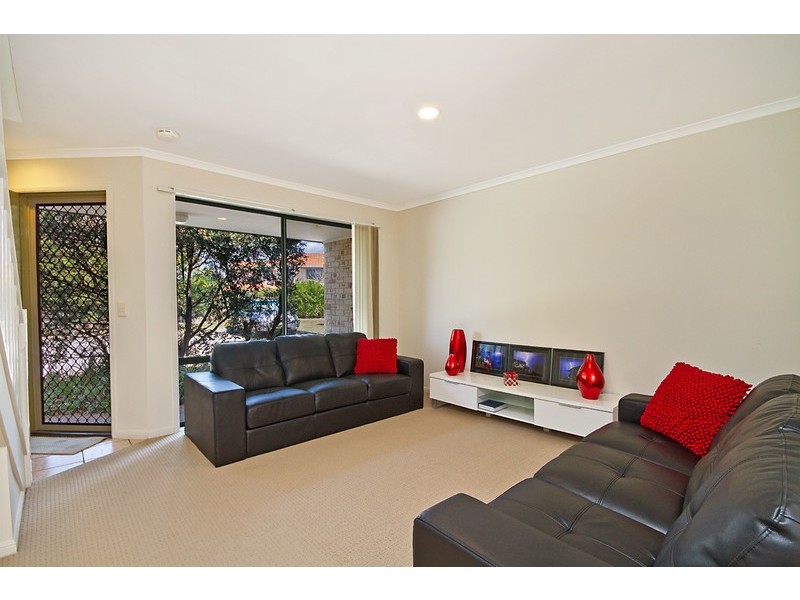 9/92-96 Greenway Drive, Banora Point NSW 2486