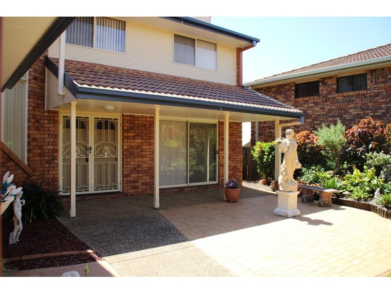 17 Castlecrag Avenue, Banora Point NSW 2486
