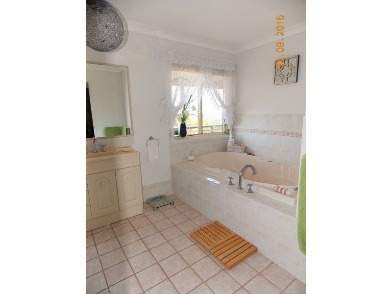 5 Champagne Drive, Tweed Heads South NSW 2486