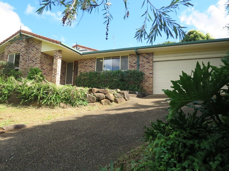 8 Shamrock Avenue, Banora Point NSW 2486