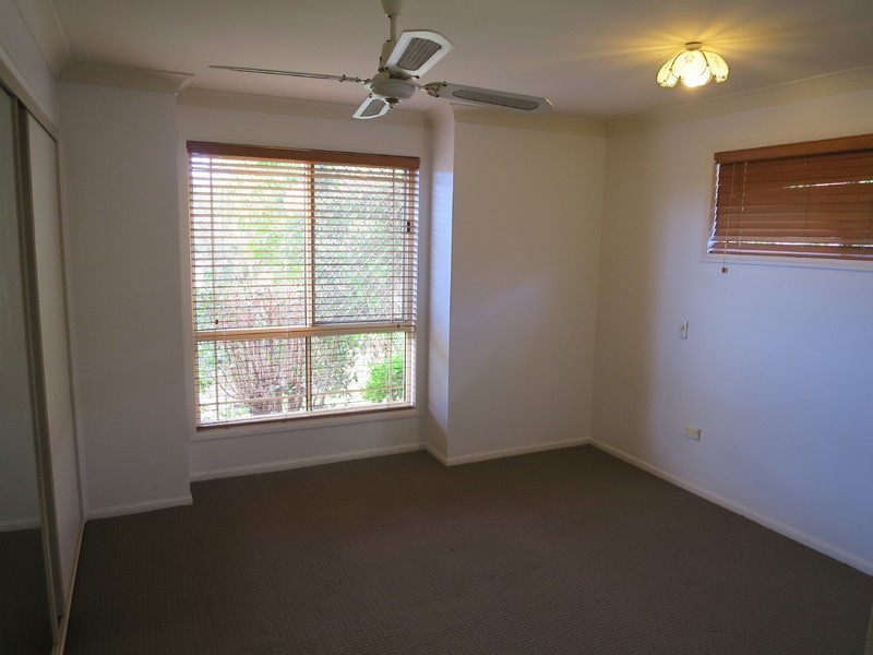 8 Shamrock Avenue, Banora Point NSW 2486