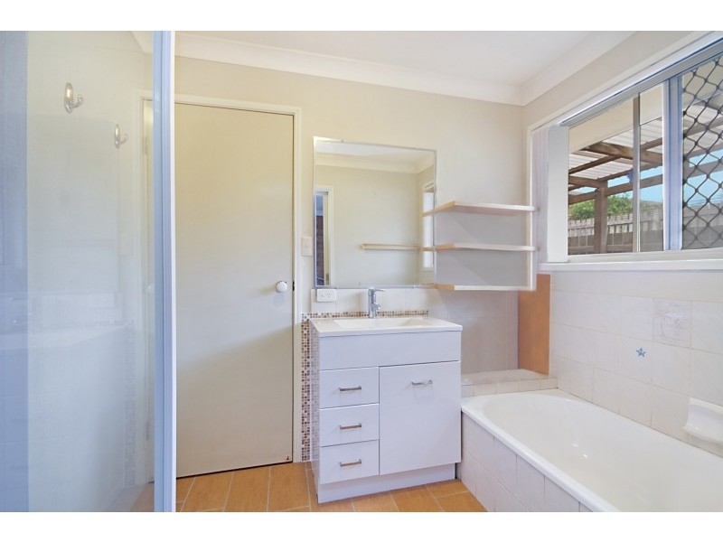 1/24 Somerset Avenue, Banora Point NSW 2486