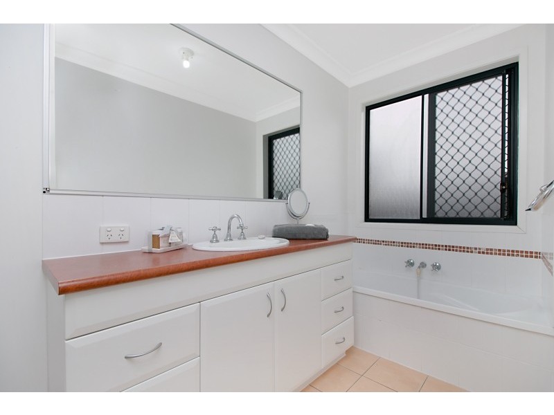 1 Coquille Place, Tweed Heads South NSW 2486