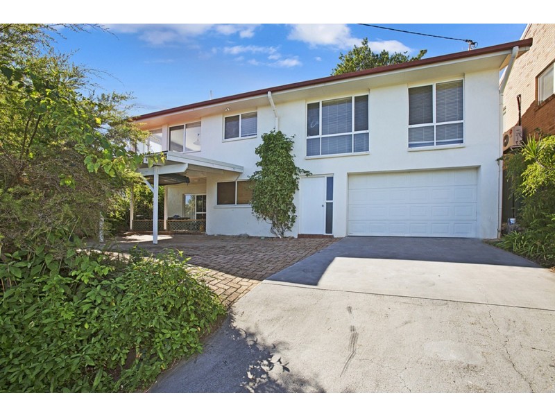 37 Lakeview Parade, Tweed Heads South NSW 2486