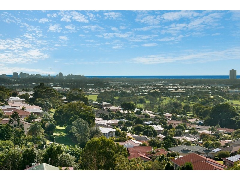 17 Stonehaven Way, Banora Point NSW 2486