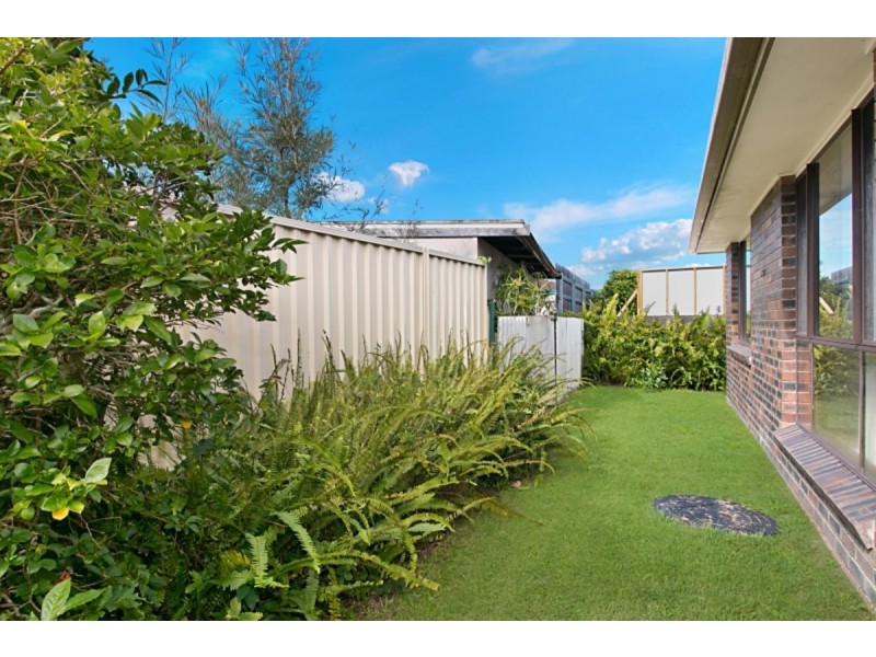 2/27 Jacaranda Avenue, Tweed Heads West NSW 2485