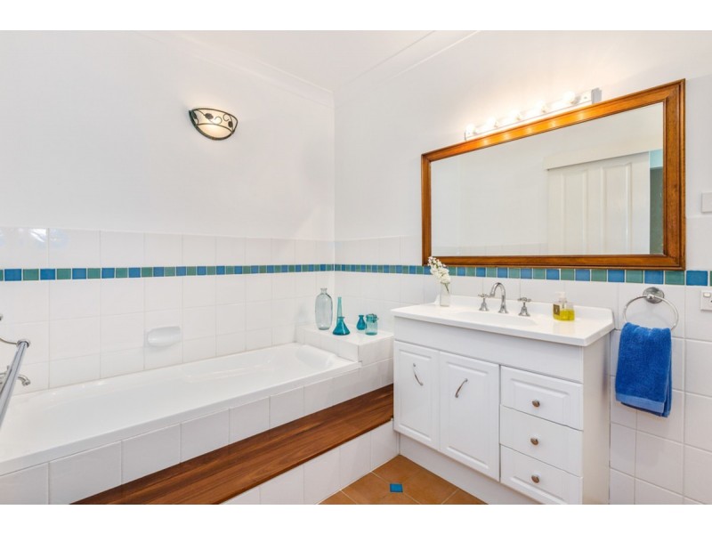 36 Laura Street, Banora Point NSW 2486