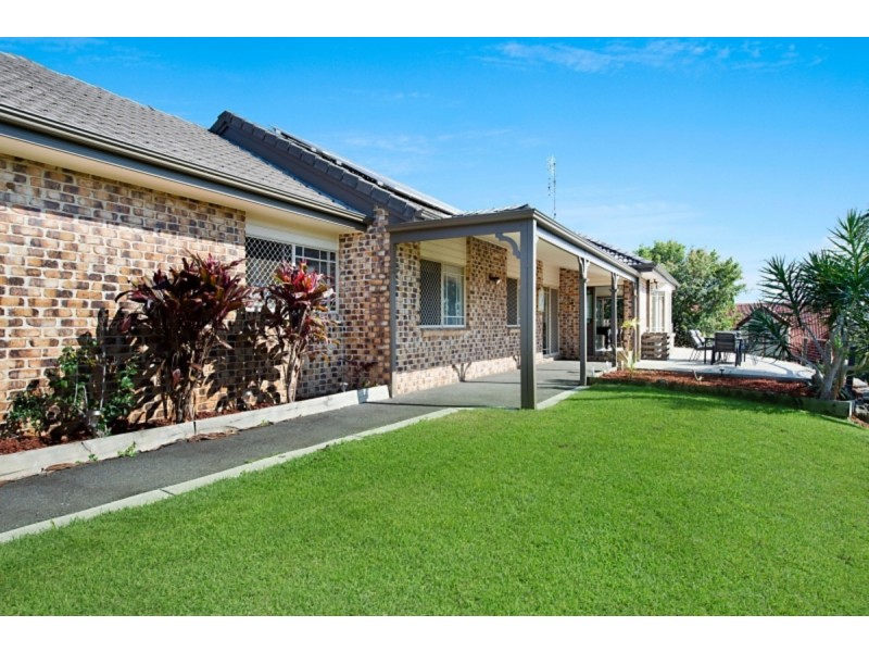 83 Lochlomond Drive, Banora Point NSW 2486