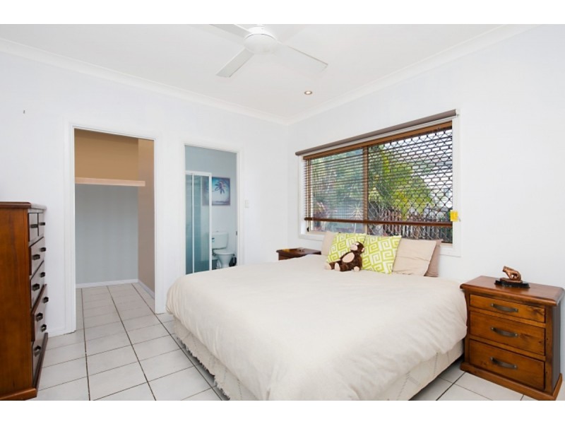 83 Lochlomond Drive, Banora Point NSW 2486