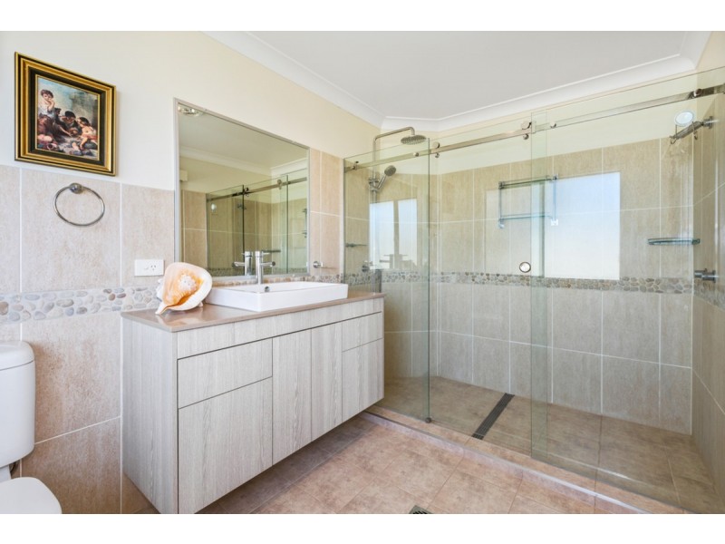 9 Tyrone Terrace, Banora Point NSW 2486