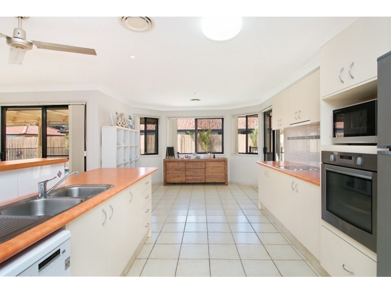 4 Brighton Street, Banora Point NSW 2486