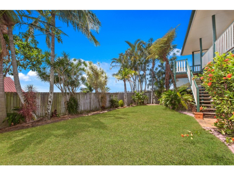 2 Satinash Terrace, Banora Point NSW 2486