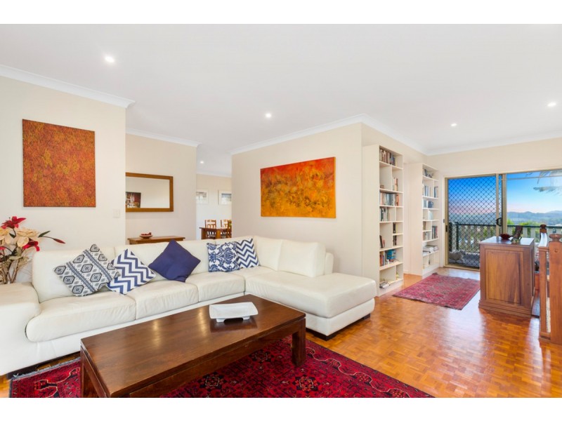 2 Satinash Terrace, Banora Point NSW 2486