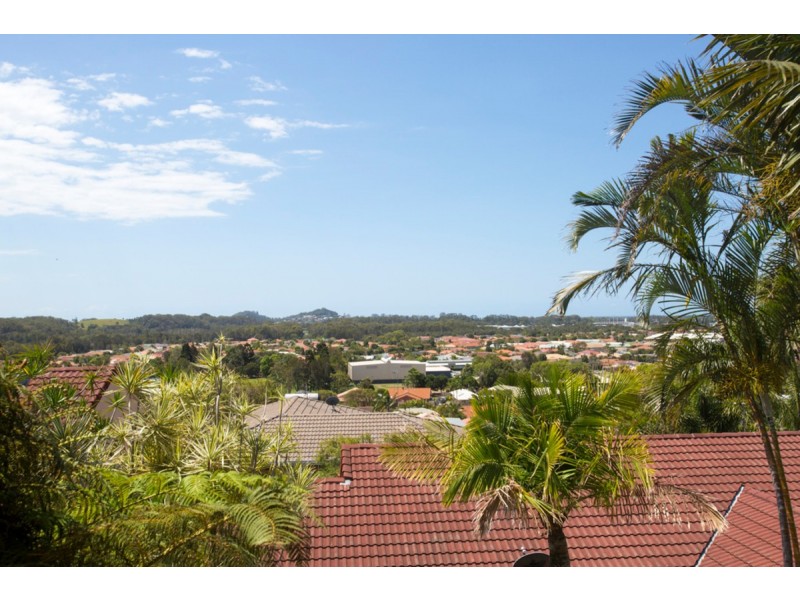 2 Satinash Terrace, Banora Point NSW 2486