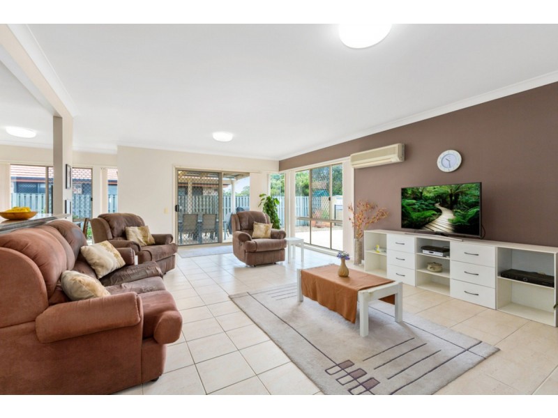 5 Avondale Drive, Banora Point NSW 2486