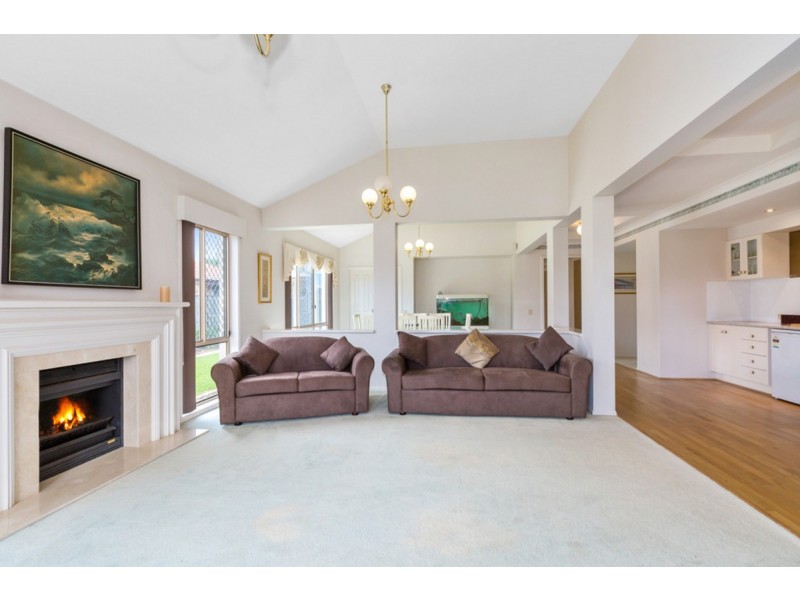 5 Avondale Drive, Banora Point NSW 2486