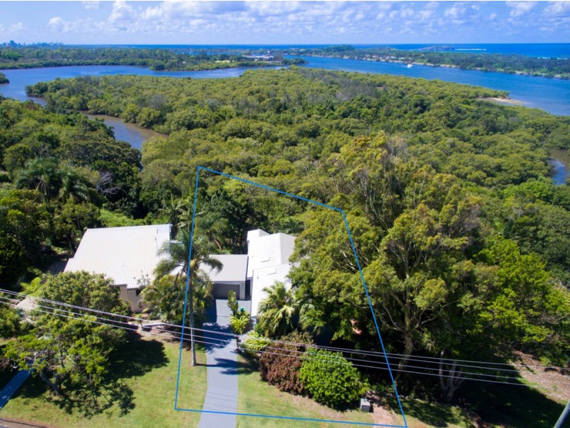 21 Hibiscus Parade, Banora Point NSW 2486