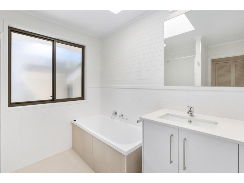 21 Hibiscus Parade, Banora Point NSW 2486