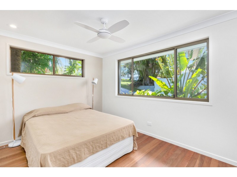 21 Hibiscus Parade, Banora Point NSW 2486