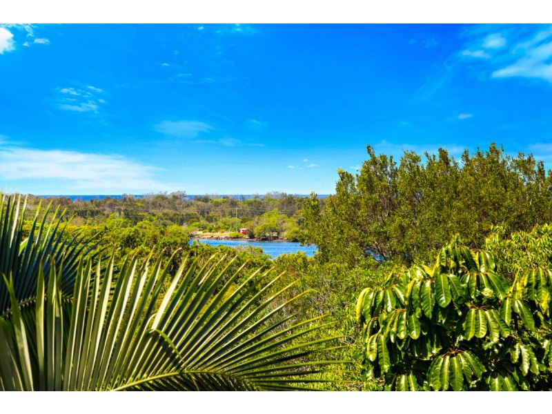 21 Hibiscus Parade, Banora Point NSW 2486