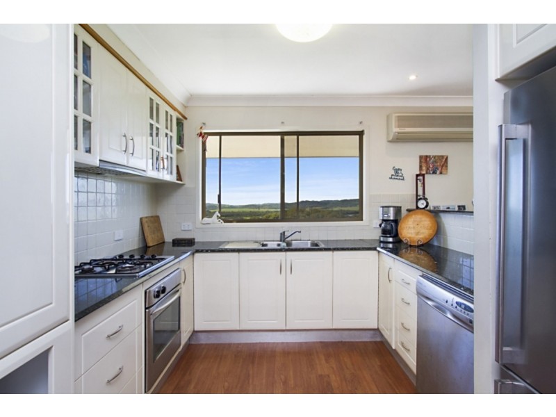 8 Figtree Road, Terranora NSW 2486