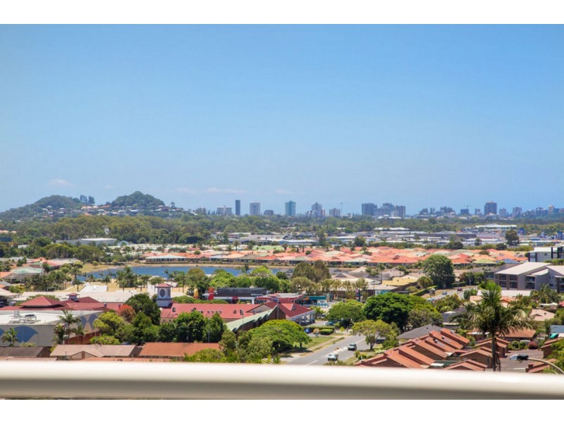 40 Castlecrag Avenue, Banora Point NSW 2486